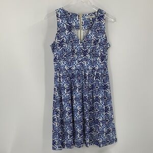Milly sleeveless fit flare shift dress stretch cotton blue white print v-neck 6